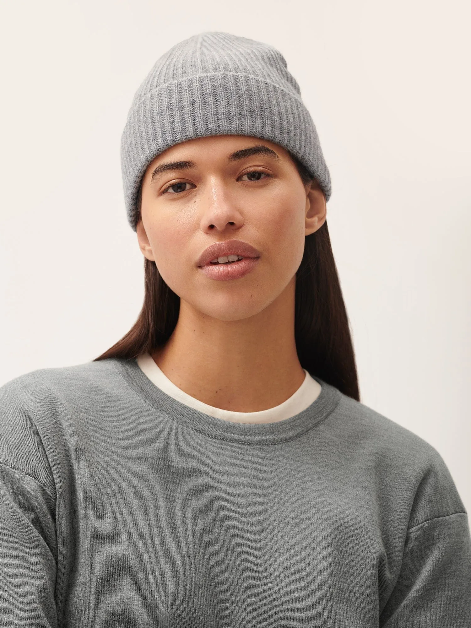 Cashmere Ribbed Beanie—grey marl